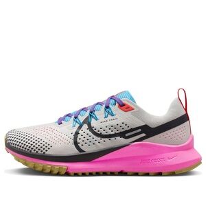 Nike Women's Pegasus Trail 4- size 9.5